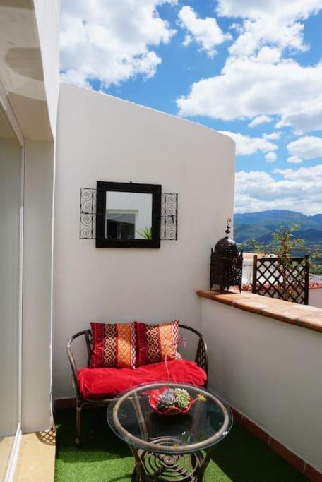 Вилла Eagles Nest - Massive Townhouse With Pool With Outstanding Views Альгодоналес Экстерьер фото