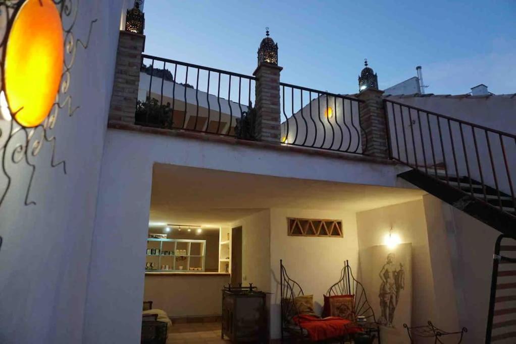 Вилла Eagles Nest - Massive Townhouse With Pool With Outstanding Views Альгодоналес Экстерьер фото