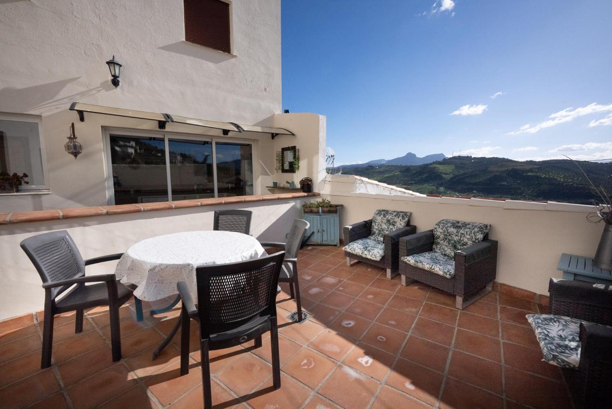 Вилла Eagles Nest - Massive Townhouse With Pool With Outstanding Views Альгодоналес Экстерьер фото