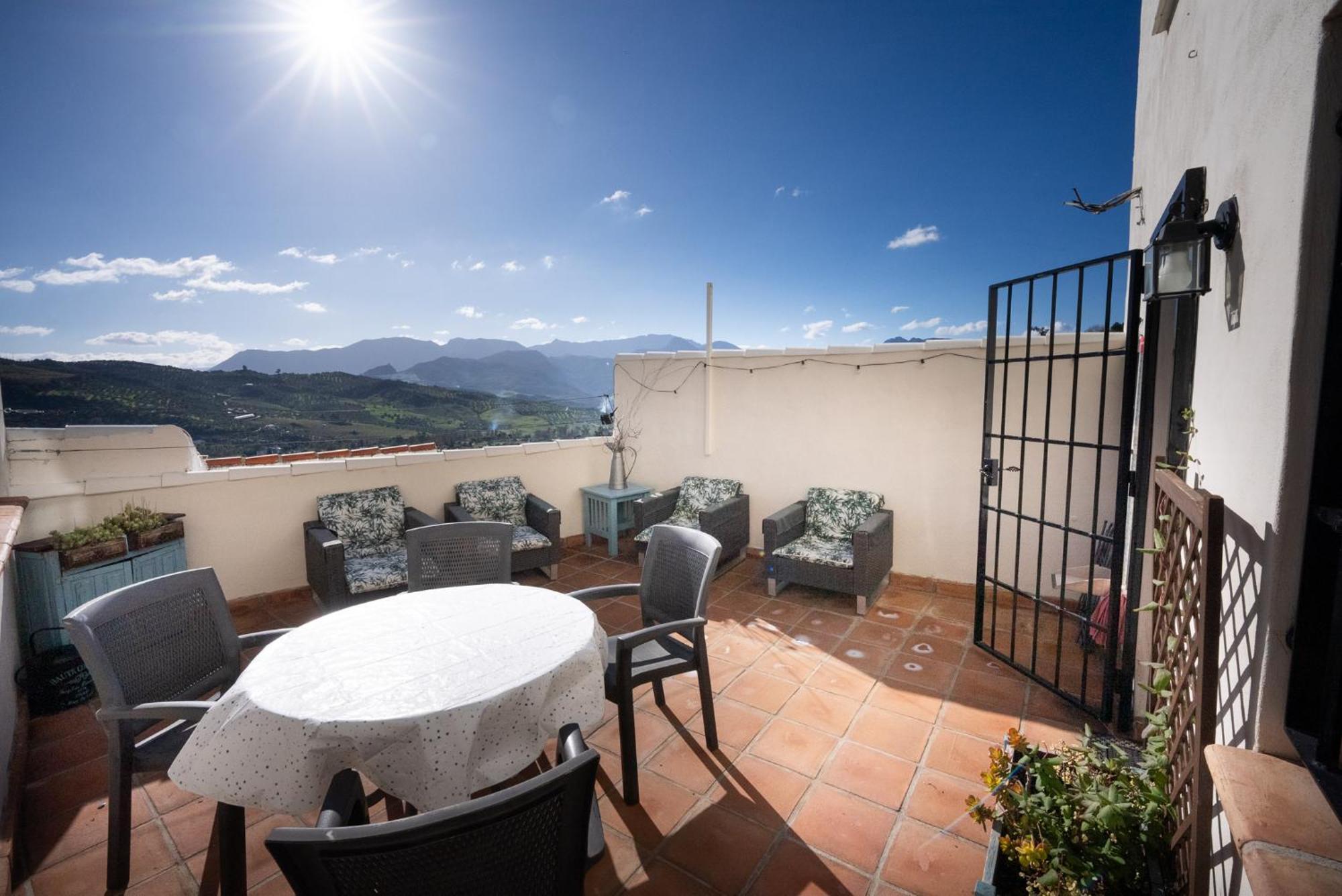 Вилла Eagles Nest - Massive Townhouse With Pool With Outstanding Views Альгодоналес Экстерьер фото